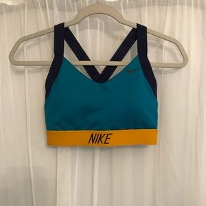 Nike sports bra- size medium